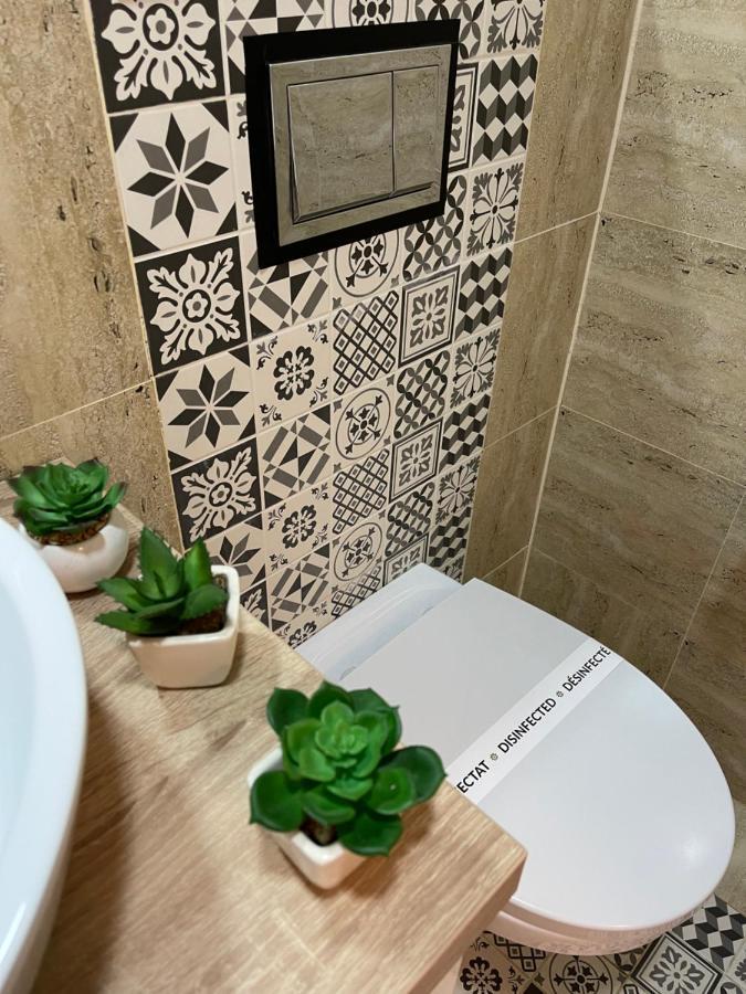 Relax Luxury Apartment Palace Bucarest Extérieur photo